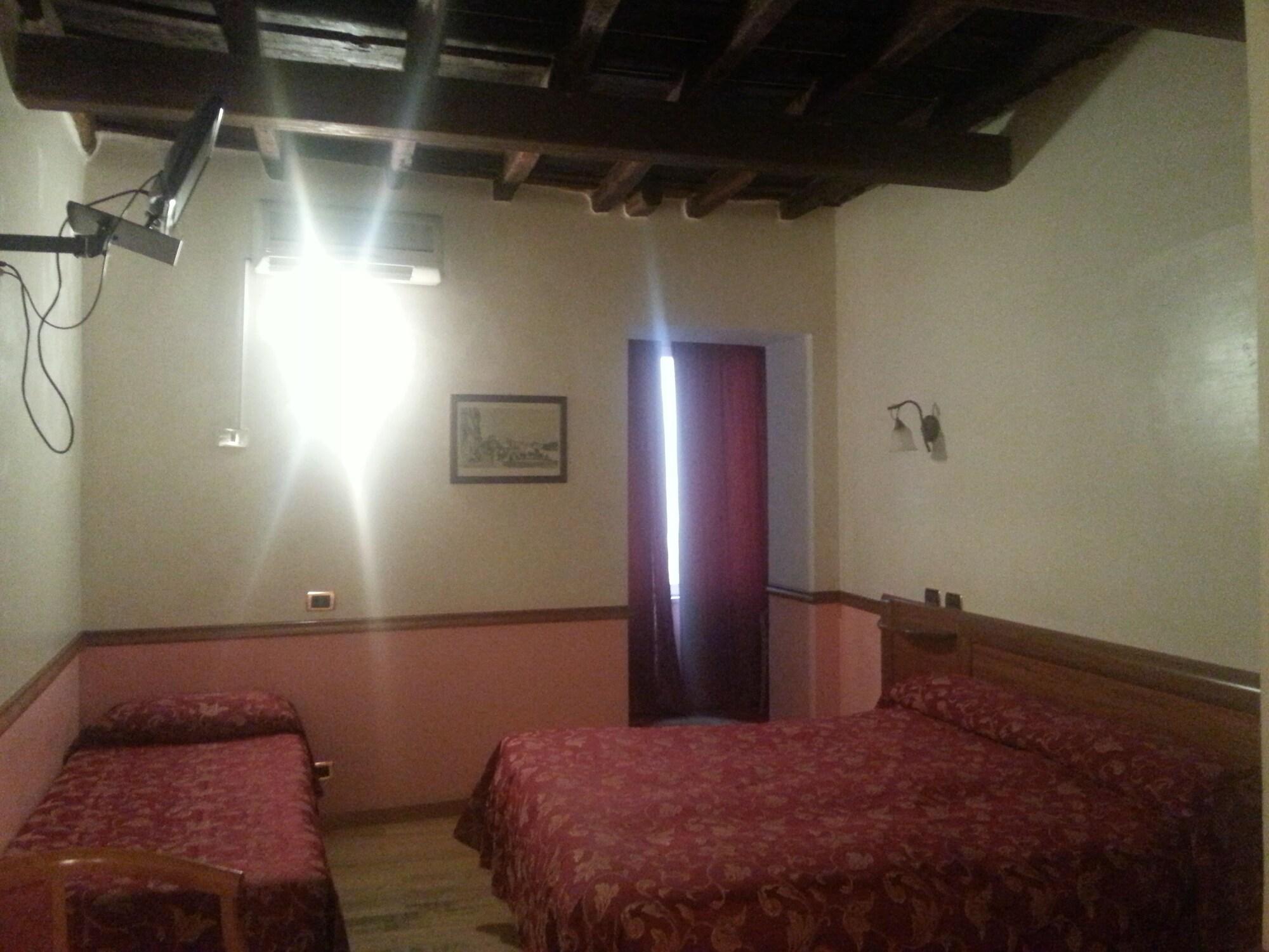 Hotel Santa Prassede Ρώμη Εξωτερικό φωτογραφία