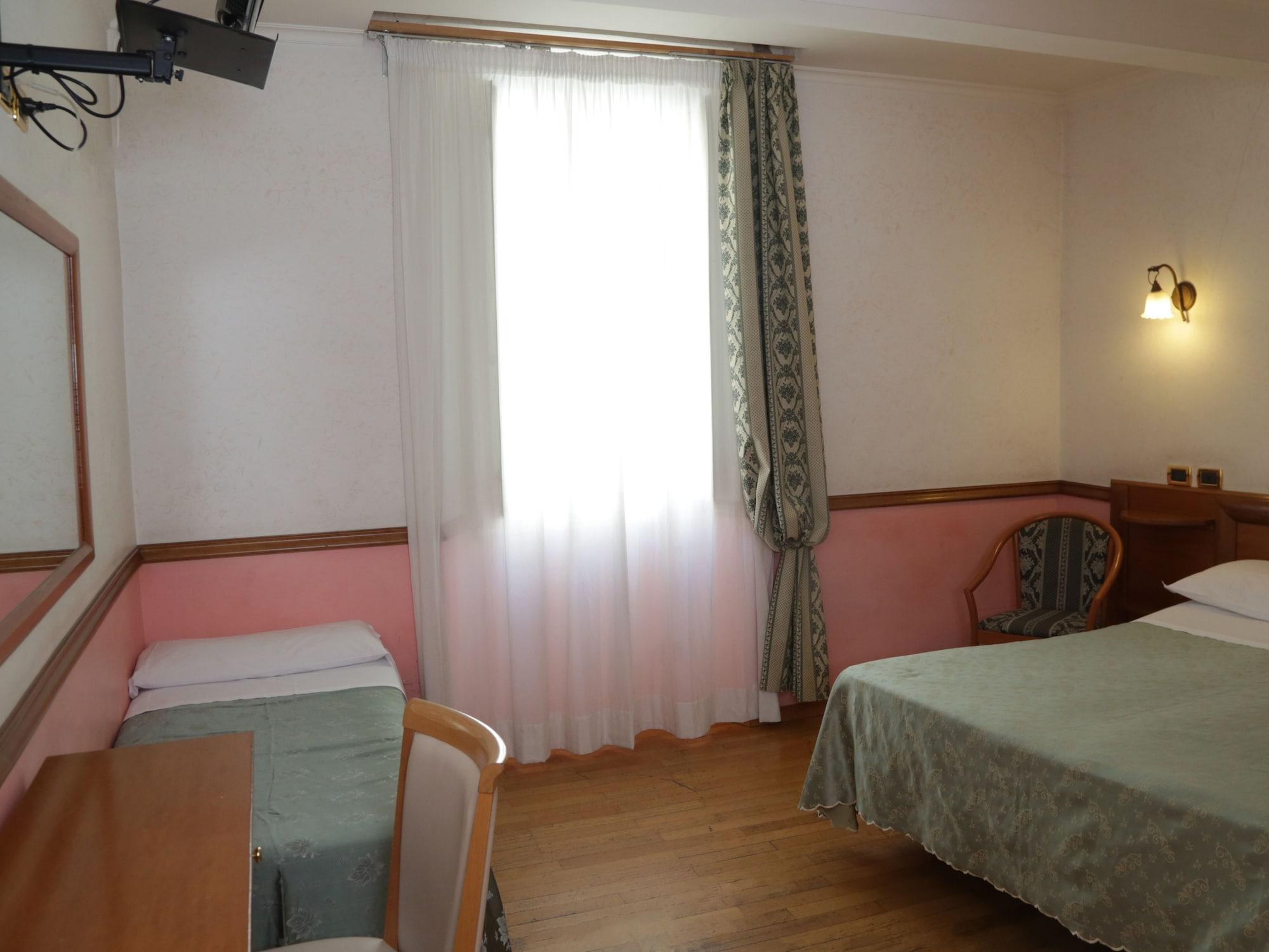 Hotel Santa Prassede Ρώμη Εξωτερικό φωτογραφία