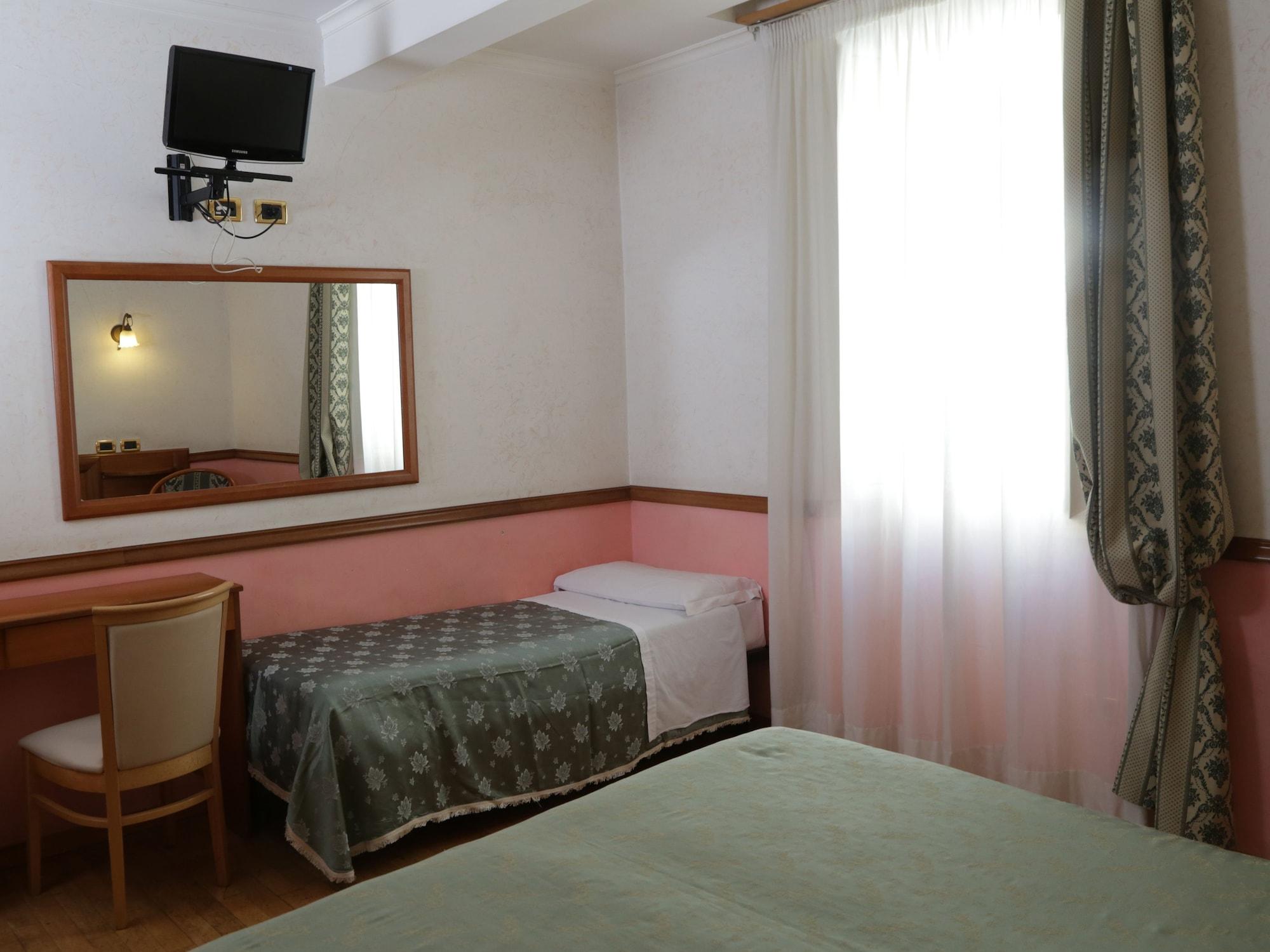 Hotel Santa Prassede Ρώμη Εξωτερικό φωτογραφία